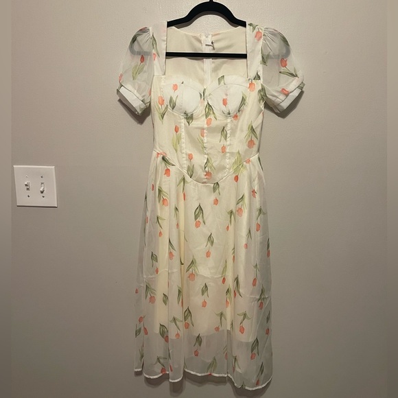 Strawberry Dresses & Skirts - Strawberry Brand Rose Print Dress